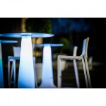 Stolik koktajlowy z podświetleniem